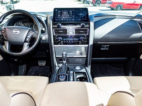 Used 2024 Nissan Armada SV image 11