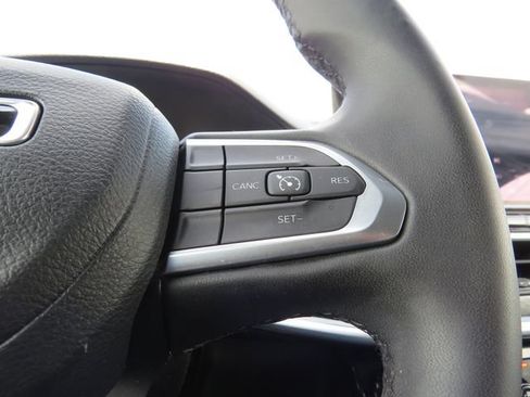 Certified 2023 Jeep Compass Latitude AWD/4WD image 18
