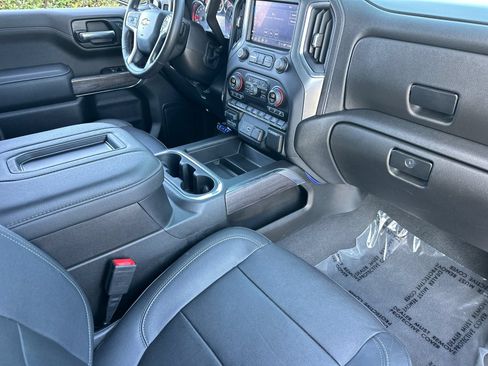 Used 2022 Chevrolet Silverado 1500 LTZ w/ Z71 Off-Road Package AWD/4WD image 14