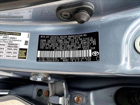 Used 2020 Toyota Corolla LE FWD image 30
