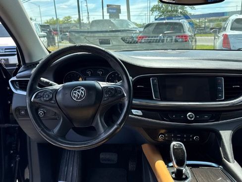 Used 2018 Buick Enclave Premium FWD image 14