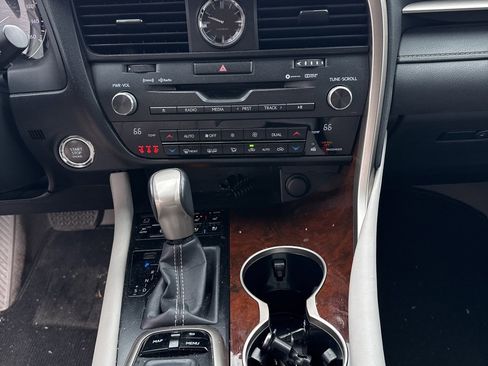 Used 2019 Lexus RX 350 FWD w/ Navigation Package image 3