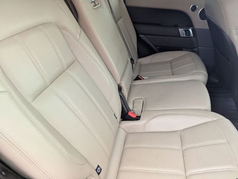 Used 2020 Land Rover Range Rover Sport HSE image 13