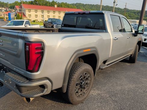 Used 2026 GMC Sierra 2500 Denali w/ Technology Package AWD/4WD image 5