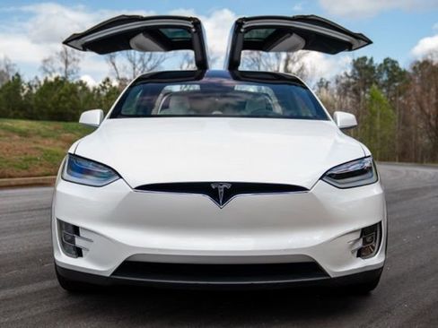 Used 2020 Tesla Model X Long Range image 21