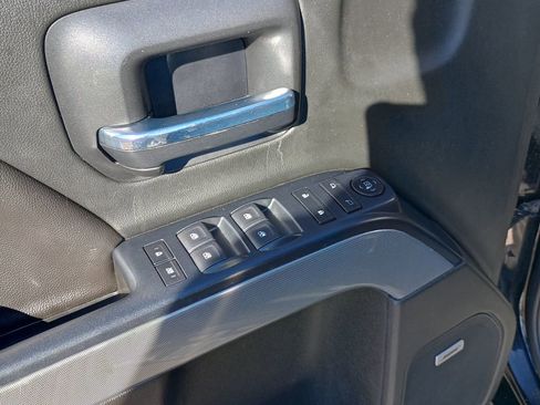 Used 2018 Chevrolet Silverado 1500 LT w/ LPO, Black Pack image 12