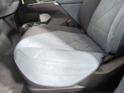 Used 2025 BMW iX xDrive50 w/ Premium Package image 11