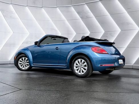 Used 2017 Volkswagen Beetle 1.8T S FWD image 8
