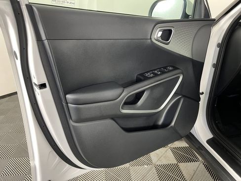 Used 2023 Kia Soul S FWD image 10