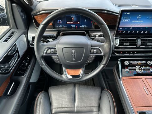 Certified 2023 Lincoln Navigator Black Label image 15
