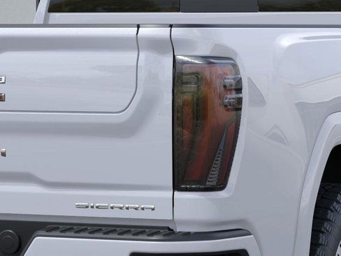 New 2026 GMC Sierra 2500 Denali w/ Denali Reserve Package AWD/4WD image 11