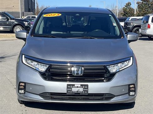 Used 2023 Honda Odyssey Touring image 2