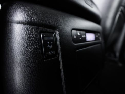 Used 2024 Nissan Armada Platinum w/ Captain's Chairs Package image 21