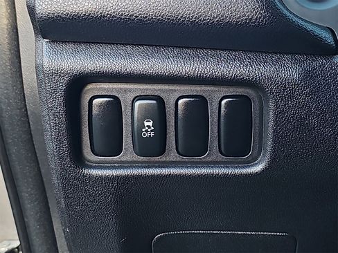 Used 2014 Mitsubishi Outlander Sport ES image 22