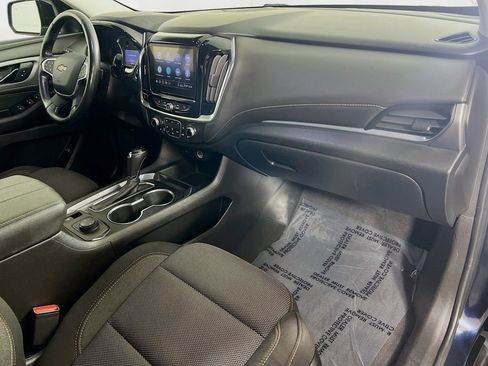 Used 2020 Chevrolet Traverse LT w/ Driver Confidence II Package image 29