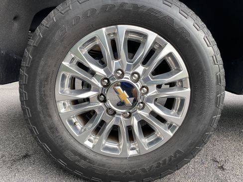 Used 2022 Chevrolet Silverado 2500 High Country AWD/4WD image 43