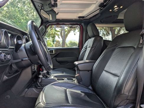 Used 2021 Jeep Wrangler Sport w/ Technology Group AWD/4WD image 13