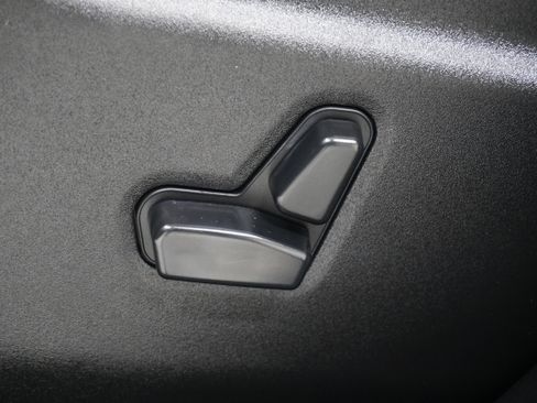 Used 2013 Jeep Grand Cherokee Limited w/ Luxury Group II image 14