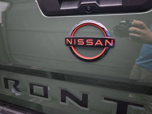Used 2024 Nissan Frontier PRO-4X w/ Technology Package AWD/4WD image 14