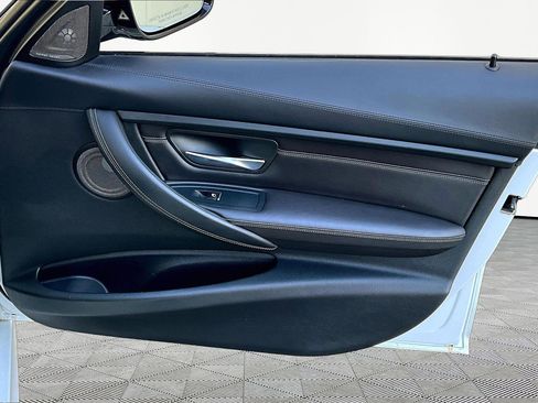 Used 2017 BMW M3 image 28