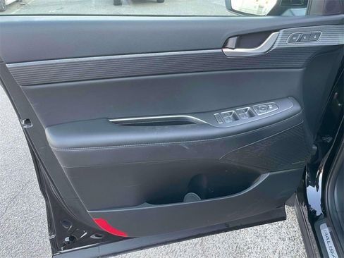 Used 2023 Hyundai Palisade Limited image 17