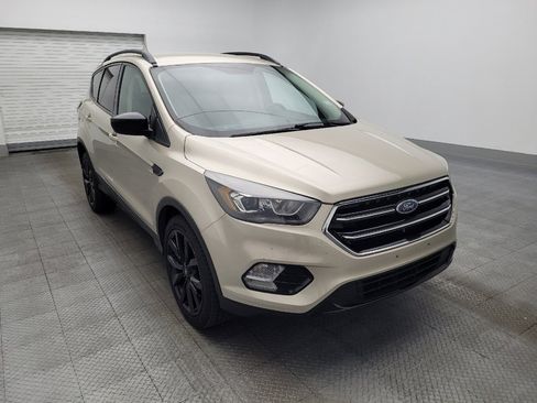 Used 2017 Ford Escape SE w/ SE Sport Appearance Package image 14
