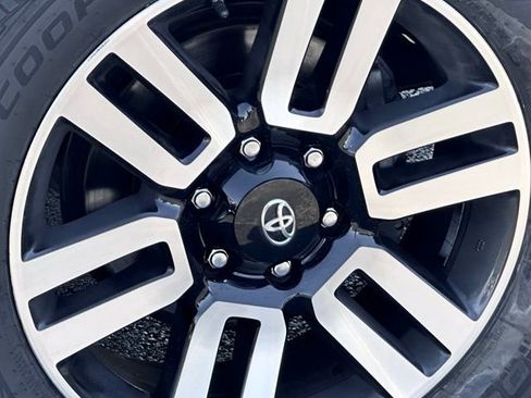 Used 2017 Toyota 4Runner Limited AWD/4WD image 8