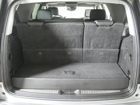 Used 2018 Chevrolet Tahoe LT image 18