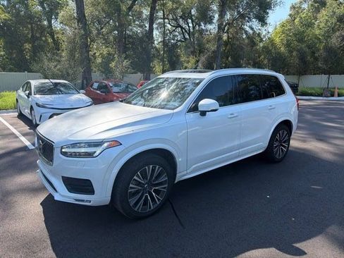 Used 2022 Volvo XC90 T5 Momentum w/ Advanced Package AWD/4WD image 4