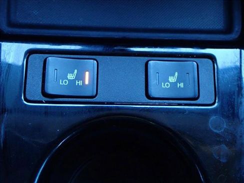 Used 2020 Toyota Prius Prime LE image 19