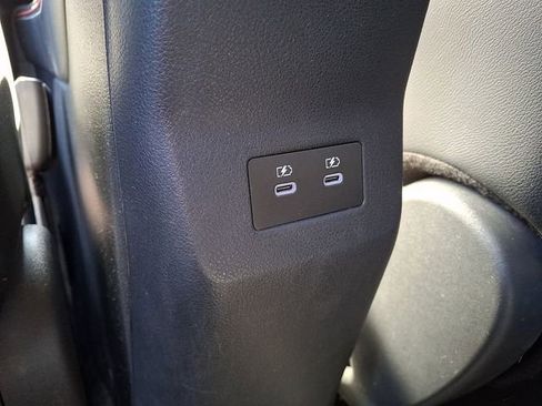 Used 2025 Nissan Kicks SR AWD/4WD image 12