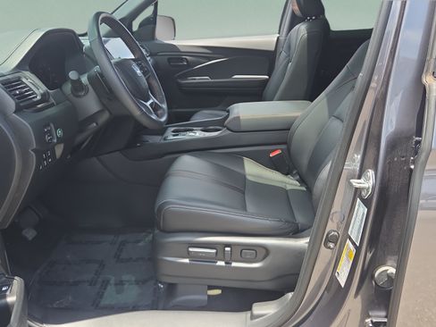 Certified 2024 Honda Ridgeline TrailSport image 9