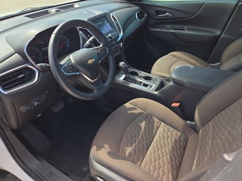 Used 2018 Chevrolet Equinox LT FWD image 14