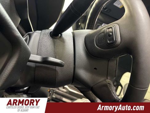 Used 2025 RAM 1500 Laramie image 12