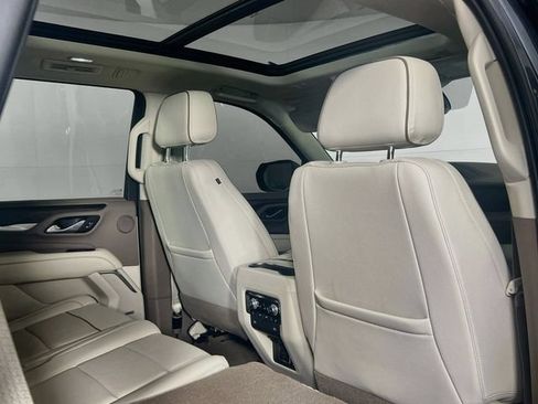 Used 2021 GMC Yukon Denali w/ Denali Premium Package AWD/4WD image 8