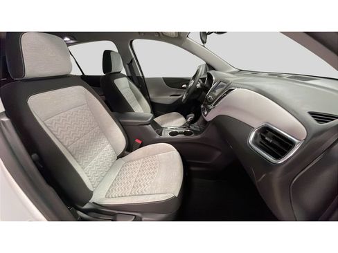 Used 2024 Chevrolet Equinox LS w/ LS Convenience Package AWD/4WD image 17