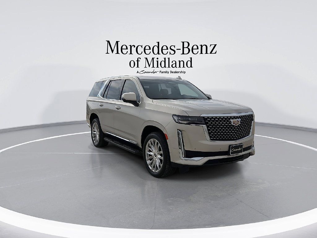 Used 2022 Cadillac Escalade Premium Luxury AWD/4WD image 2