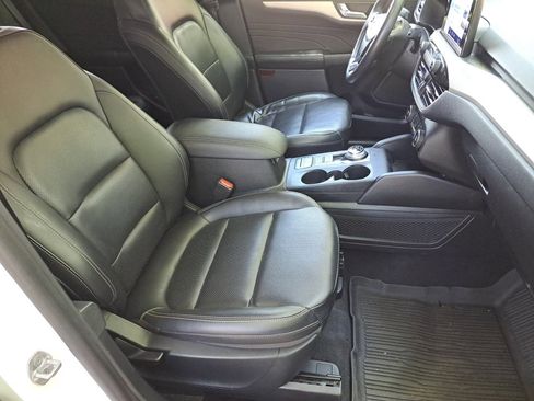 Used 2021 Ford Escape SEL w/ Technology Package FWD image 18