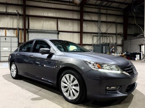 Used 2013 Honda Accord Touring image 1