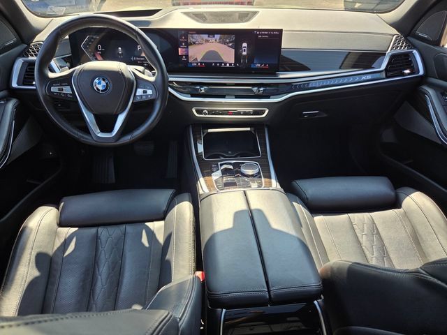 Used 2025 BMW X5 xDrive50e AWD/4WD image 15