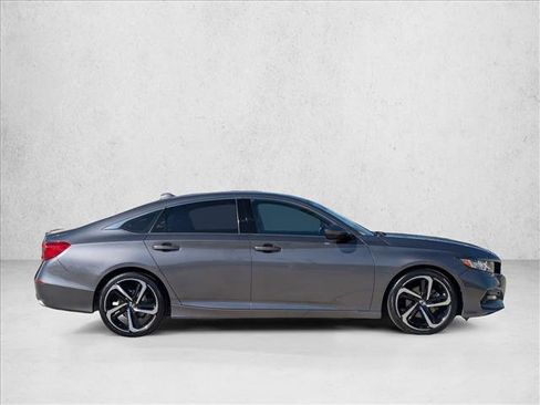 Used 2019 Honda Accord Sport image 4
