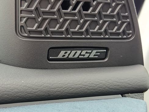 New 2025 Nissan Ariya Platinum image 19