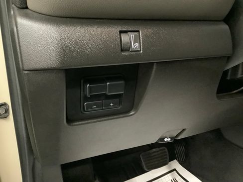 Used 2024 Chevrolet Colorado ZR2 w/ ZR2 Convenience Package III AWD/4WD image 15