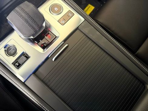 Used 2025 Jaguar F-PACE R-Dynamic S image 22