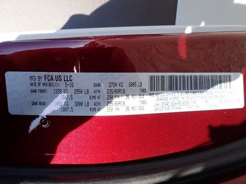 Used 2017 Chrysler Pacifica Touring-L w/ Tire & Wheel Group image 11