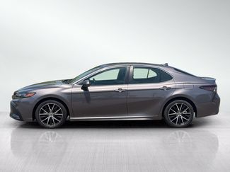 Used 2022 Toyota Camry SE FWD video 2