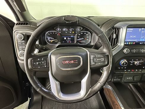 Used 2019 GMC Sierra 1500 SLT w/ SLT Premium Package AWD/4WD image 17
