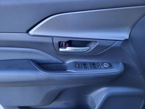 Used 2024 Toyota Grand Highlander XLE image 18