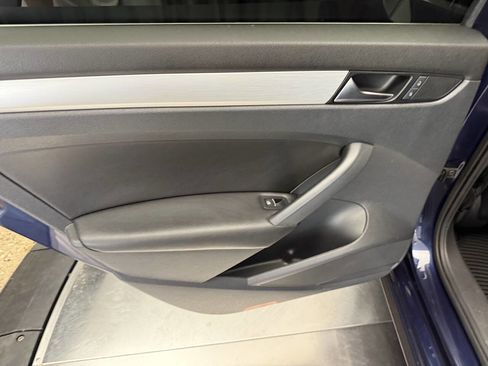 Used 2013 Volkswagen Passat TDI SE FWD image 19