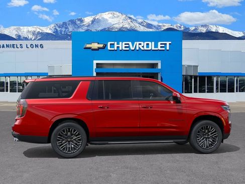 New 2026 Chevrolet Suburban RST AWD/4WD image 5